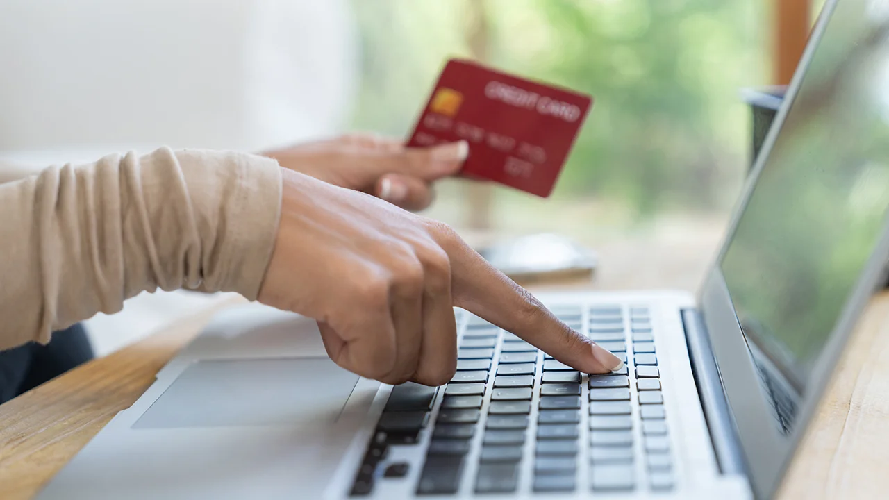 Yeni Kurulan Şirket e-Faturaya Geçebilir mi? İlk Faturanızı Kesmeden Önce Bilmeniz Gerekenler